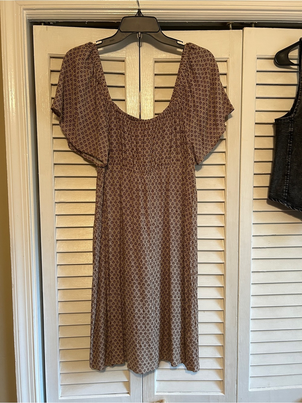 Women’s Brown Patterned Scoop Neck Dress